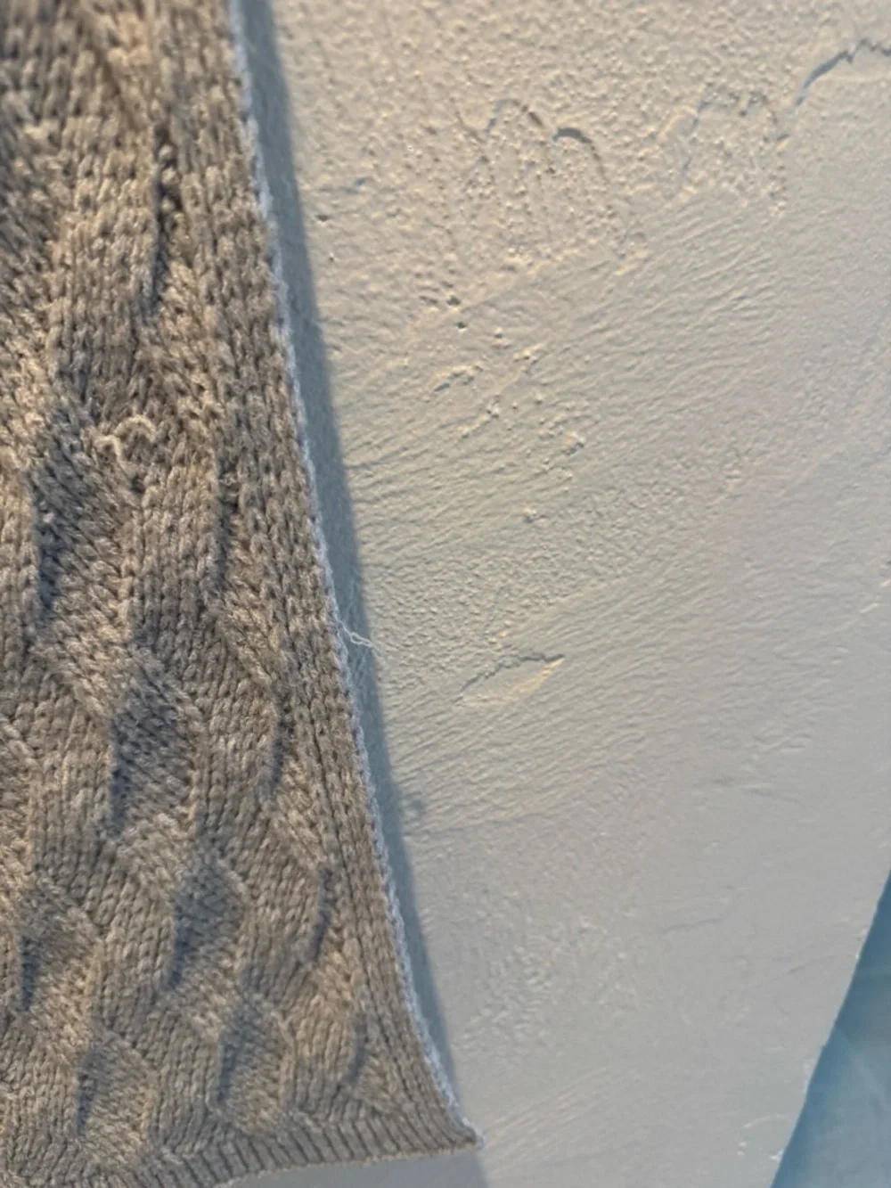 Gray Cable-Knit Scarf